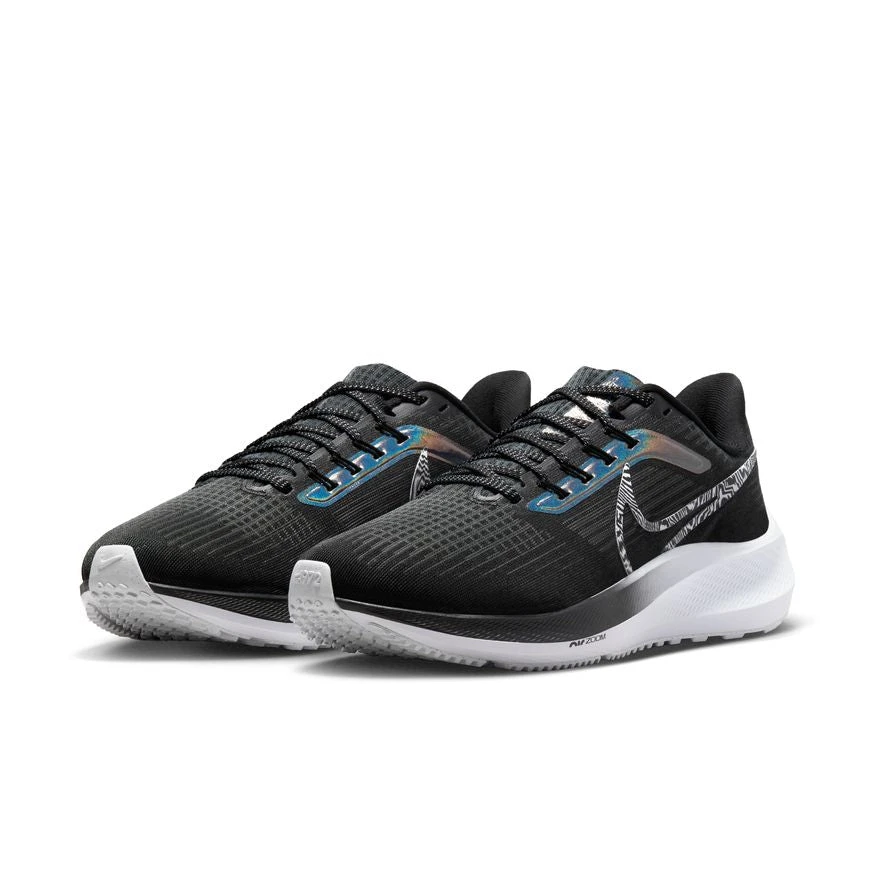 Nike Women's Air Zoom Pegasus 39 Premium (001 - Black/White) 5 Nike Women's Air Zoom Pegasus 39 Premium (001 - Black/White) - Image 3