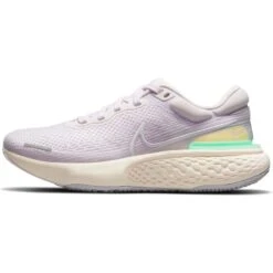 Nike Women's ZoomX Invincible Run Flyknit (500 - Light Violet/White/Infinite Lilac)