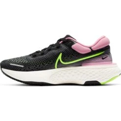 Nike Women's ZoomX Invincible Run Flyknit (002 - Black/Cyber/Elemental Pink